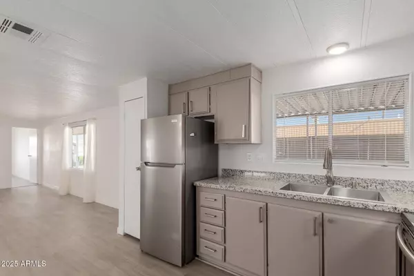 2121 N CENTER Street #197, Mesa, AZ 85201