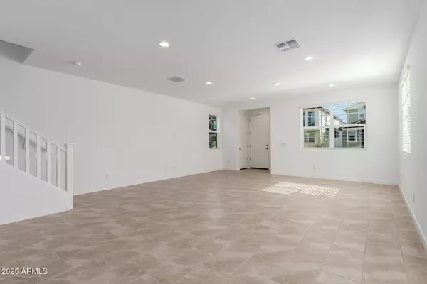 3312 S LOTUS Avenue, Mesa, AZ 85212