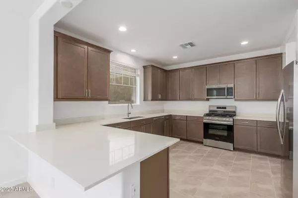 3312 S LOTUS Avenue, Mesa, AZ 85212