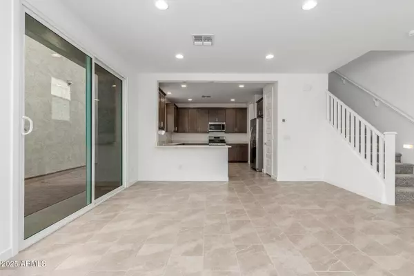 3312 S LOTUS Avenue, Mesa, AZ 85212