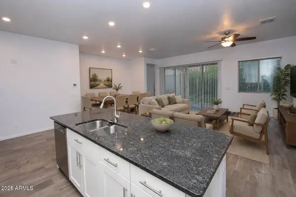 1135 E Tekoa Avenue, Gilbert, AZ 85298