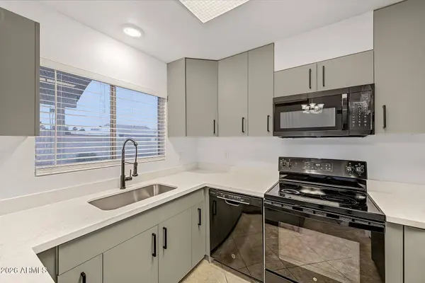 1564 E STEPHENS Drive, Tempe, AZ 85283