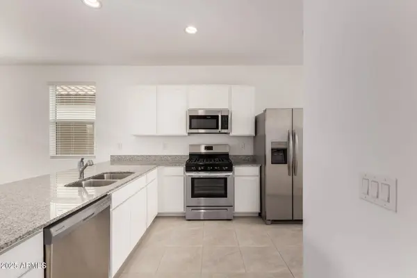 3048 E RIDING BOOT Way, San Tan Valley, AZ 85140