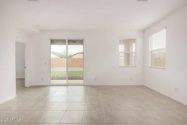 3048 E RIDING BOOT Way, San Tan Valley, AZ 85140