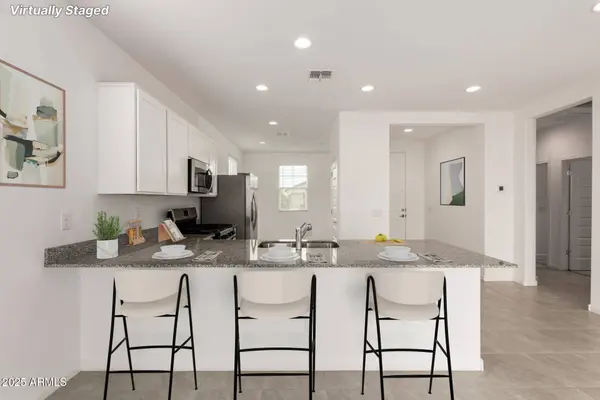 3048 E RIDING BOOT Way, San Tan Valley, AZ 85140