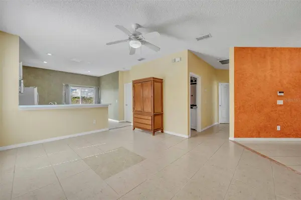 4718 WATERSIDE POINTE CIR, Orlando, FL 32829