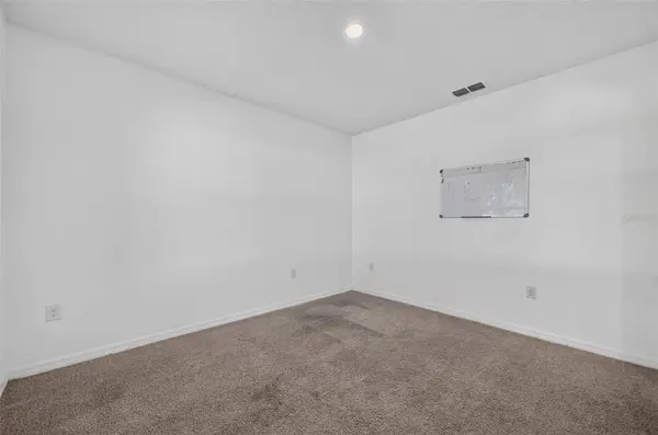 3042 BETHPAGE LOOP, Mount Dora, FL 32757