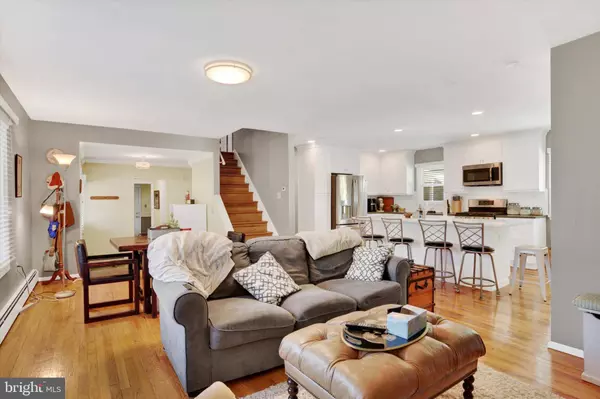 209 LAMP POST LN, Camp Hill, PA 17011