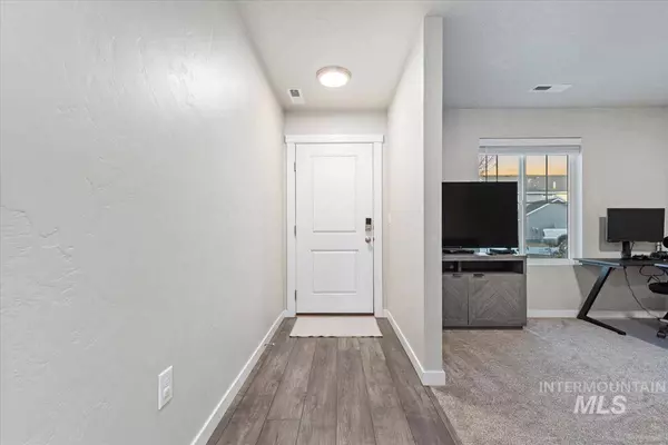 17443 N Owl Peak Ave, Nampa, ID 83687