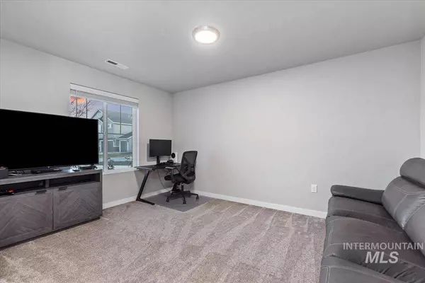 17443 N Owl Peak Ave, Nampa, ID 83687