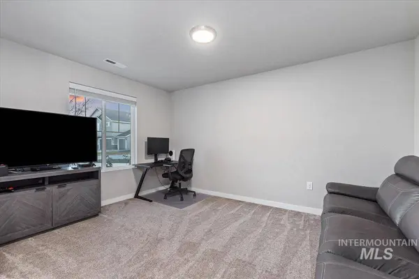 17443 N Owl Peak Ave, Nampa, ID 83687