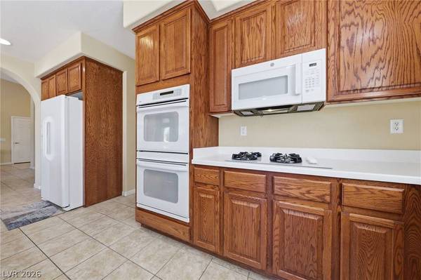 8609 Spotted Fawn CT, Las Vegas, NV 89131