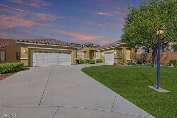 8609 Spotted Fawn CT, Las Vegas, NV 89131