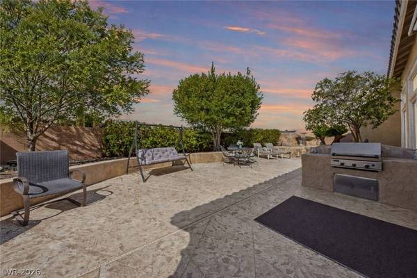 8609 Spotted Fawn CT, Las Vegas, NV 89131