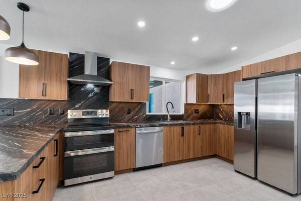 3333 Seminole CIR, Las Vegas, NV 89169