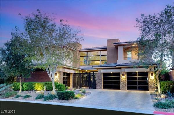 38 Moonfire DR, Las Vegas, NV 89135