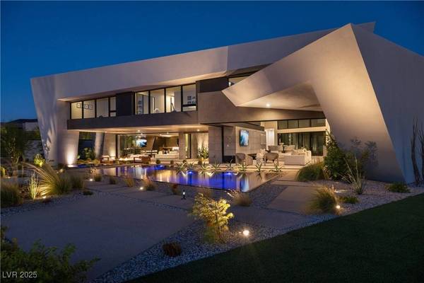 8 Chisel Crest CT, Henderson, NV 89012