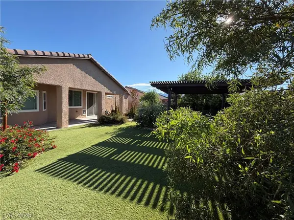 5761 E Badlands LN, Pahrump, NV 89061