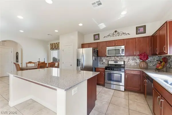 32 Lily Grove RD, Las Vegas, NV 89148