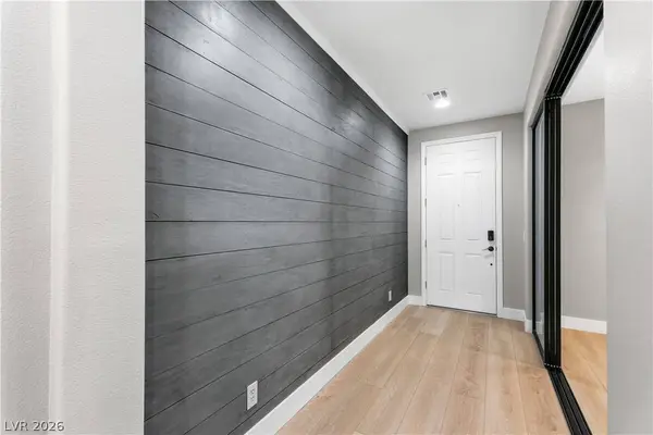 7136 Whitford ST, Las Vegas, NV 89166