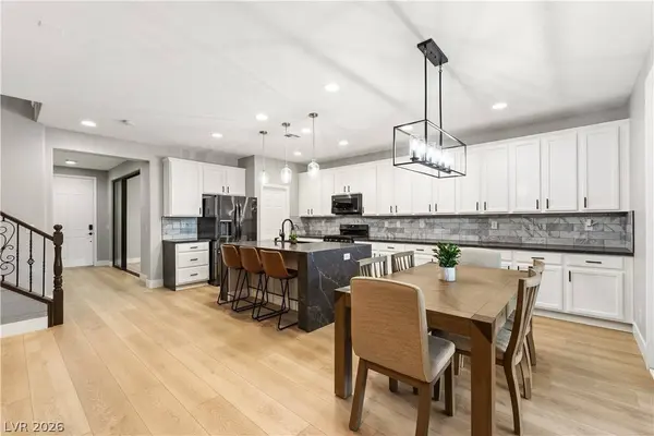 7136 Whitford ST, Las Vegas, NV 89166