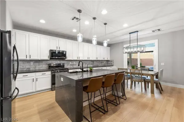 7136 Whitford ST, Las Vegas, NV 89166