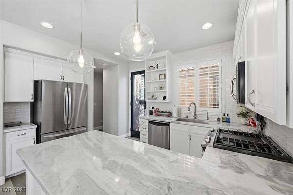 11230 Merado Peak DR, Las Vegas, NV 89135