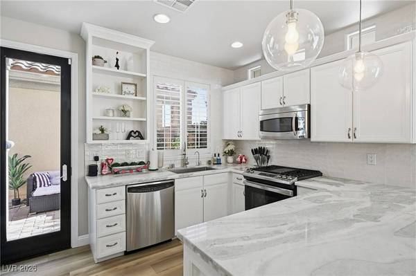 11230 Merado Peak DR, Las Vegas, NV 89135