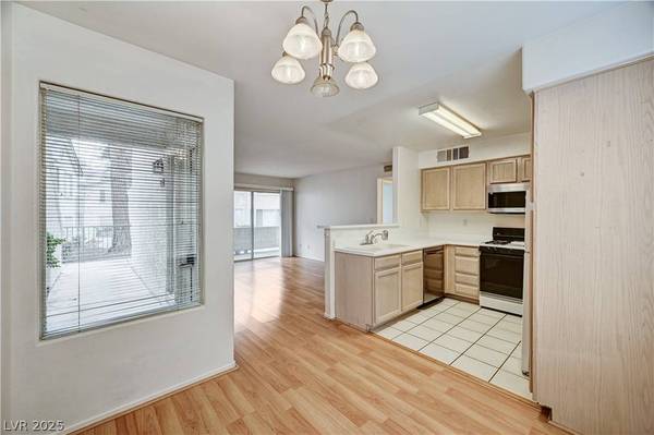 3041 Casey DR #102, Las Vegas, NV 89120