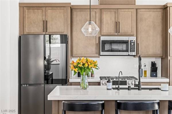 4395 Sunburst Spring AVE, Las Vegas, NV 89141