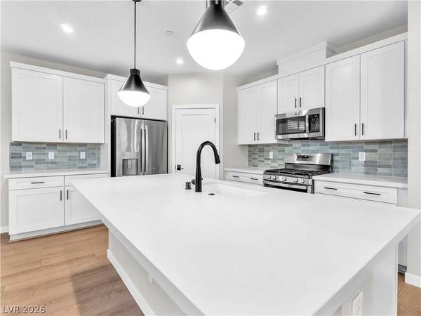 2675 Deep Canyon ST, Henderson, NV 89044