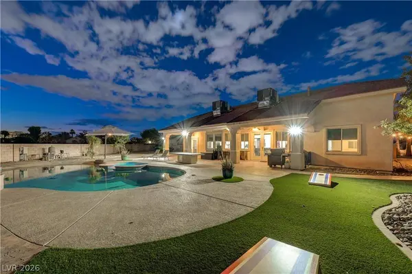 135 E Mesa Verde LN, Las Vegas, NV 89123
