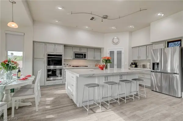 135 E Mesa Verde LN, Las Vegas, NV 89123