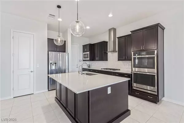 298 Nine Mile Creek DR, Las Vegas, NV 89138