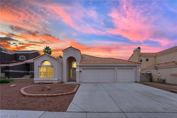 7412 Summer Crest LN, Las Vegas, NV 89129