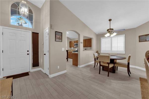 7412 Summer Crest LN, Las Vegas, NV 89129