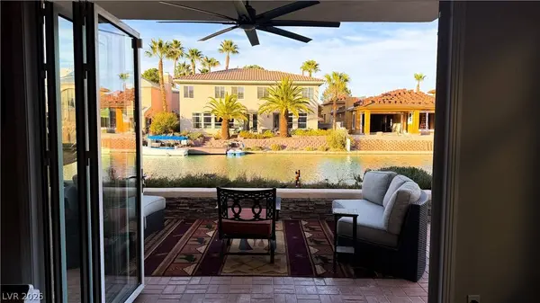 8740 Carlitas Joy CT, Las Vegas, NV 89117