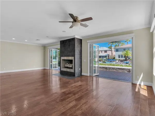 8740 Carlitas Joy CT, Las Vegas, NV 89117