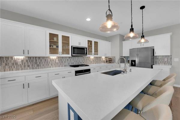 10388 Thurso AVE, Las Vegas, NV 89166