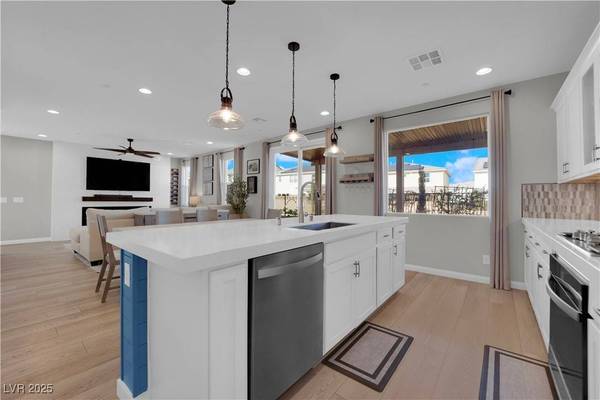 10388 Thurso AVE, Las Vegas, NV 89166