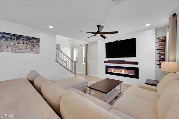 10388 Thurso AVE, Las Vegas, NV 89166