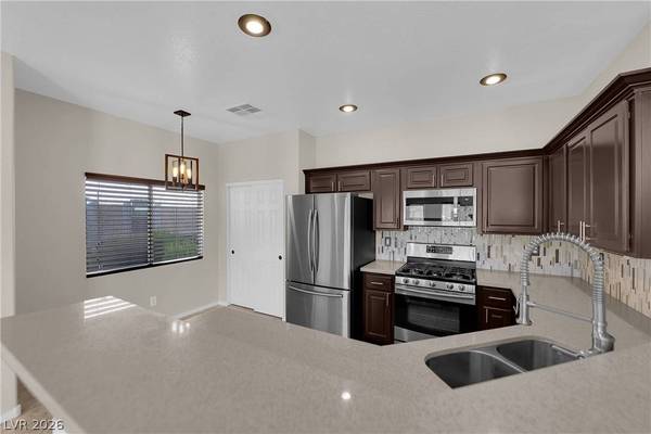 6520 Bucking Horse LN #102, Henderson, NV 89011