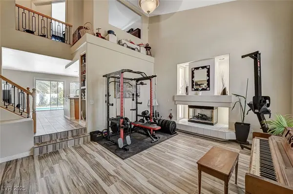 1690 Silver Rain AVE, Las Vegas, NV 89123