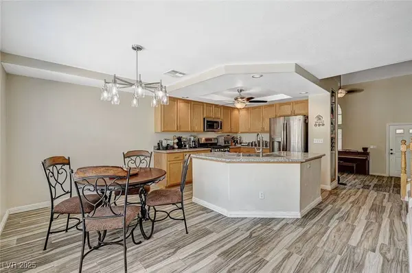 1690 Silver Rain AVE, Las Vegas, NV 89123