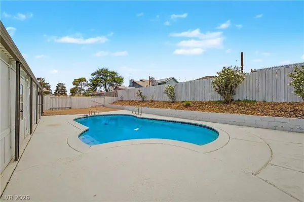 324 Lakehurst RD, Las Vegas, NV 89145