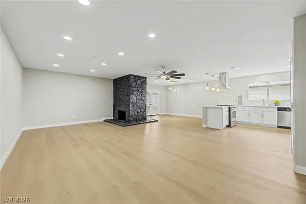 324 Lakehurst RD, Las Vegas, NV 89145