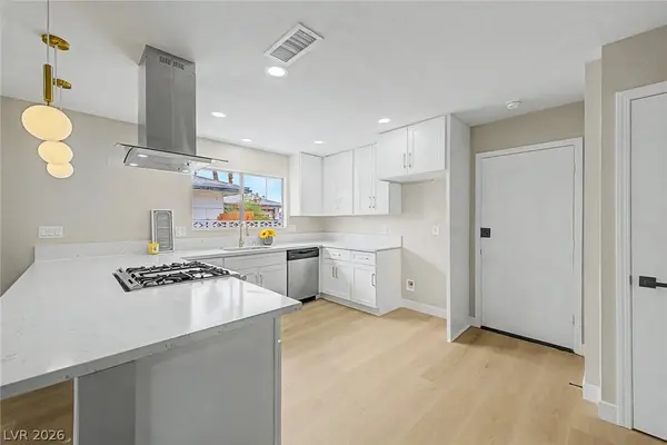 324 Lakehurst RD, Las Vegas, NV 89145