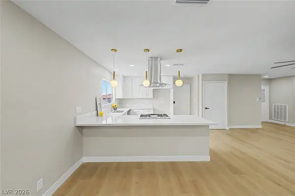 324 Lakehurst RD, Las Vegas, NV 89145