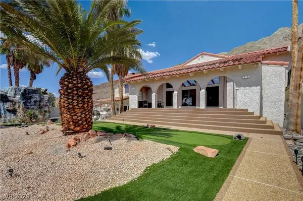 672 Los Feliz ST, Las Vegas, NV 89110