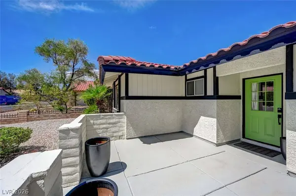 8904 Pesaro DR, Las Vegas, NV 89117